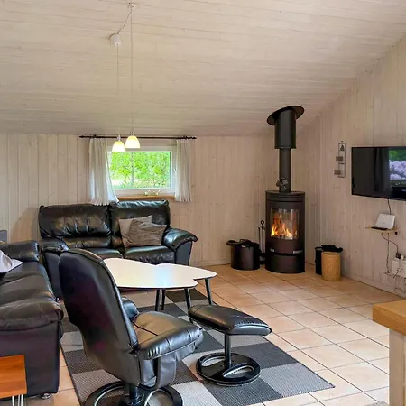 Vakantiehuis Pet Friendly In With Sauna *